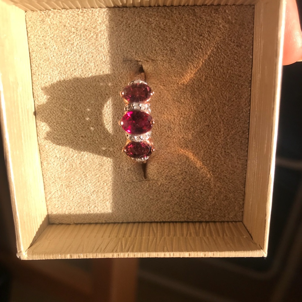 Beautiful 10K Rose Gold Ring NWT